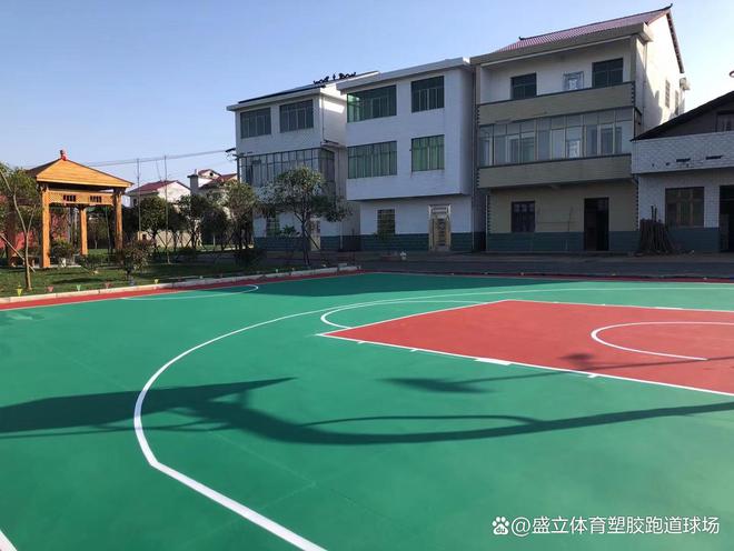 乐鱼(中国)体育硅PU篮球场面层沥青基础处理